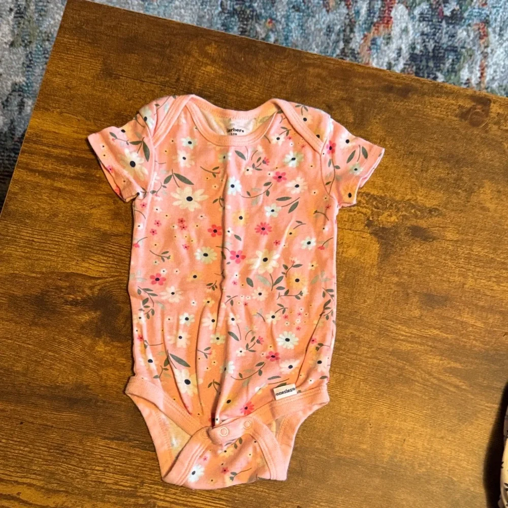 Assorted Baby Clothing Set - Picture 6 of 13